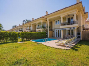 Çalış'ta Denize Sıfır 8 Kişilik Villa Pearl 9